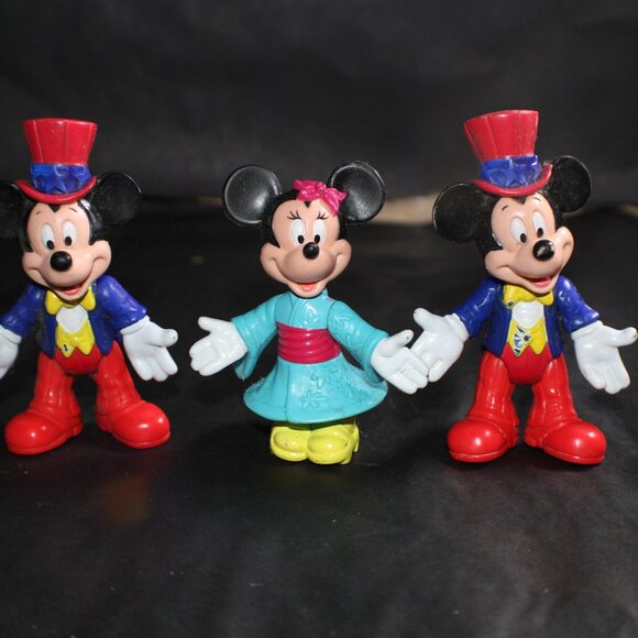 epcot Other - Vintage Disney EPCOT Center Mickey & Minnie PVC Figures Lot 1980s Park Souvenir